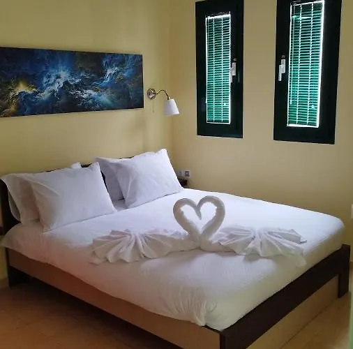 Cosy For Couples! * Rhodes City